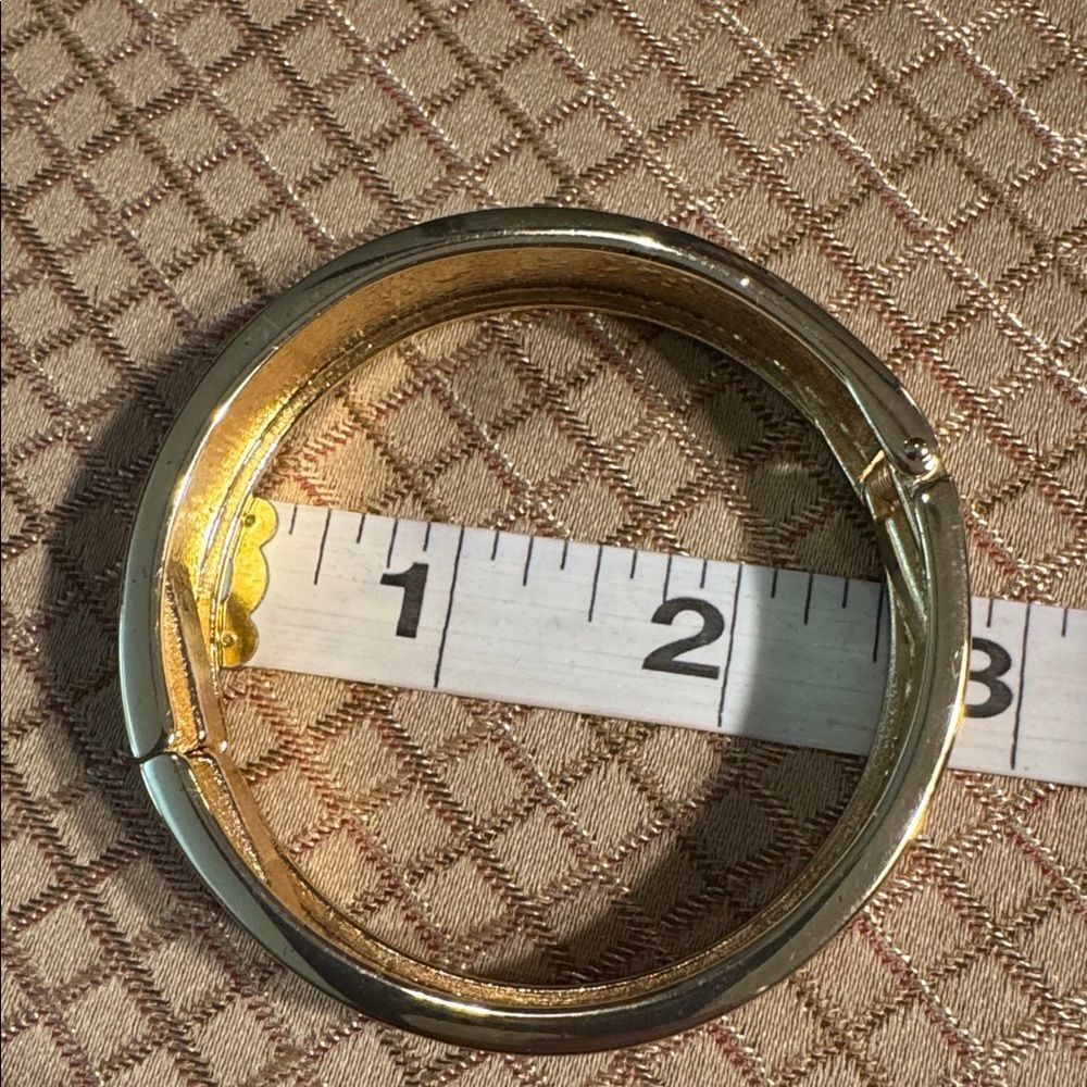 3139 Enamel Bracelet - Picture 6 of 6